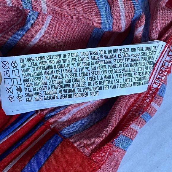 FOREVER 21 Plus Women's Red Blue Striped Crop Top US 0X - Picture 6 of 7